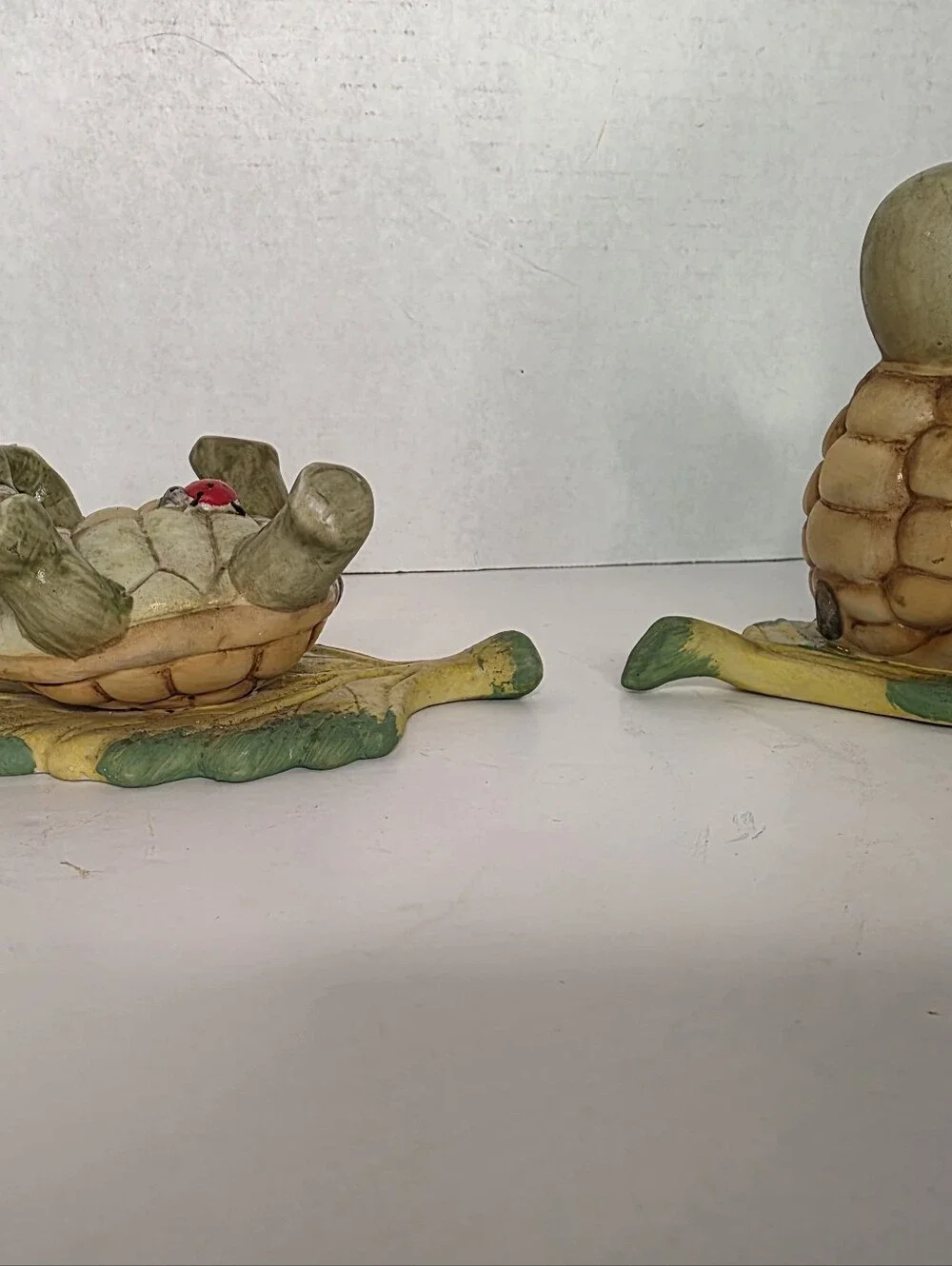 Homco Vintage Turtle Figurines on Leaf #1123 Set of 2 Anthropomorphic